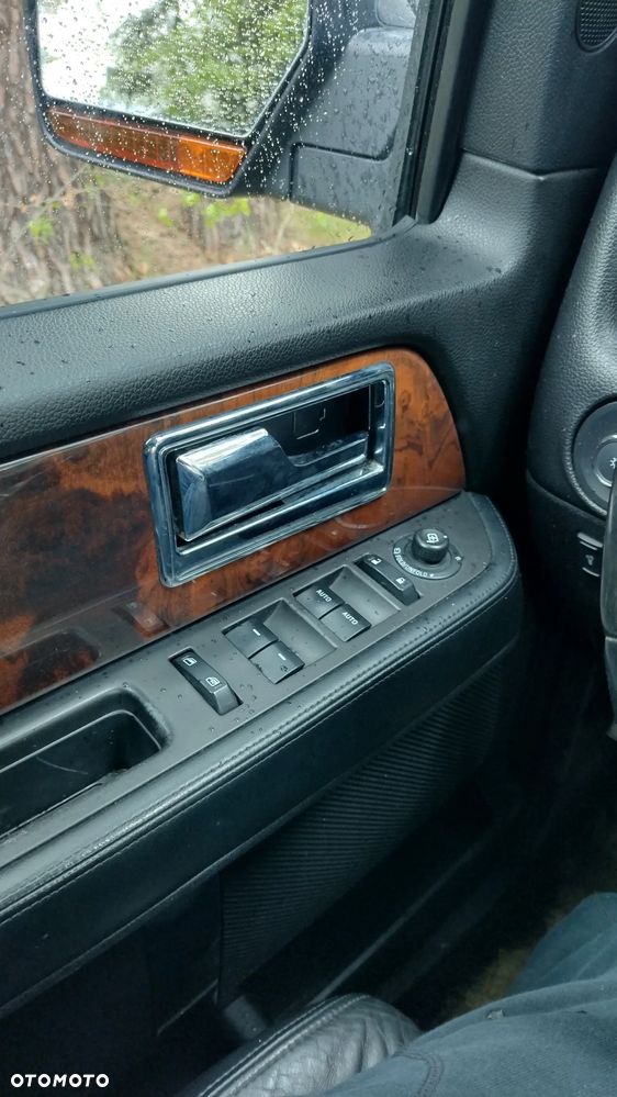 Lincoln Navigator - 16