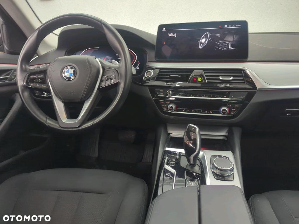 BMW Seria 5 520d xDrive Luxury Line - 13