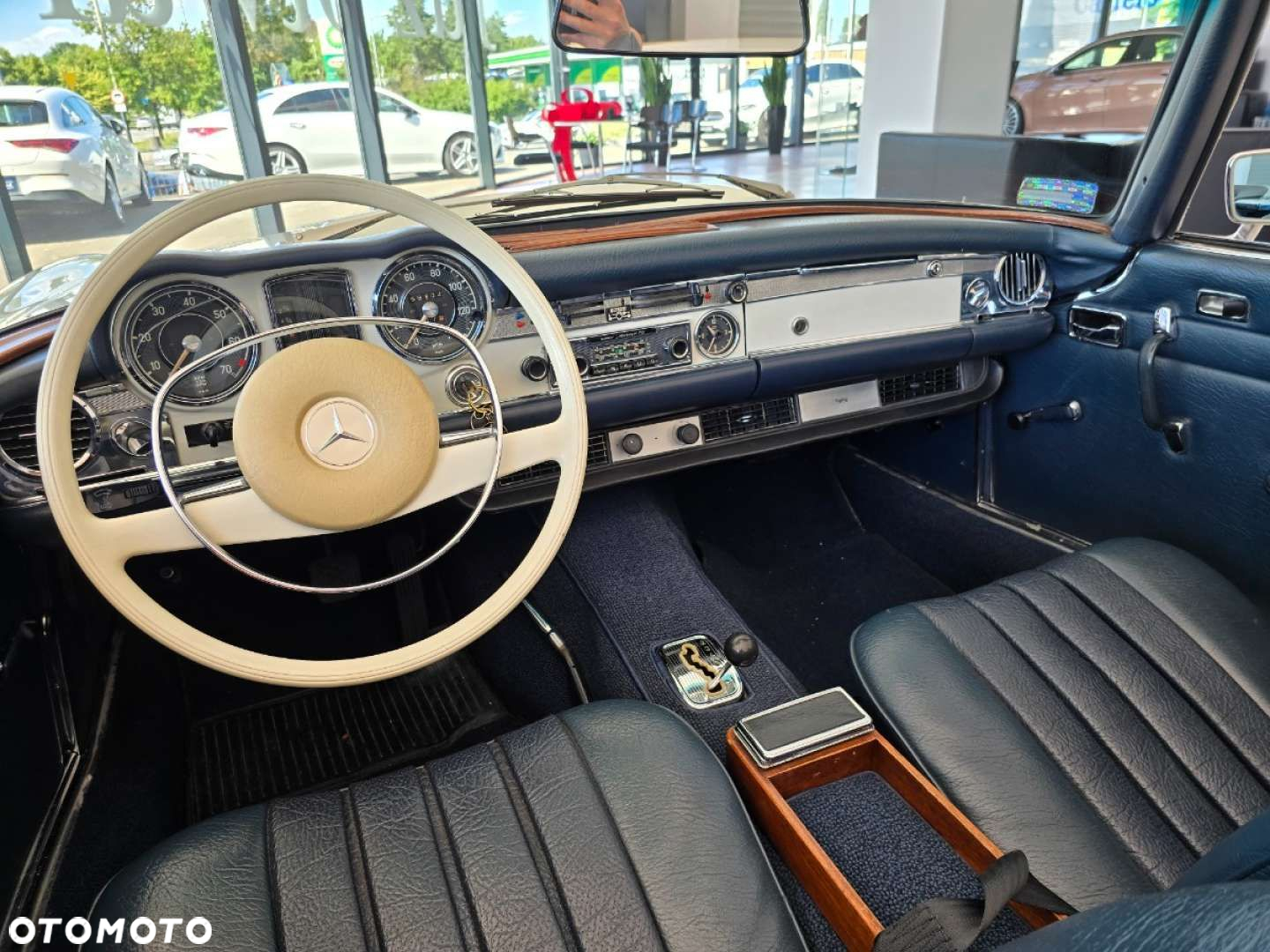 Mercedes-Benz SL - 17
