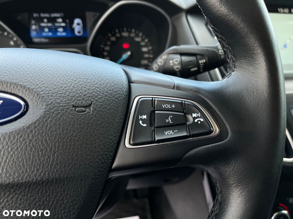 Ford Focus 1.5 EcoBlue Start-Stopp-System TITANIUM DESIGN - 11