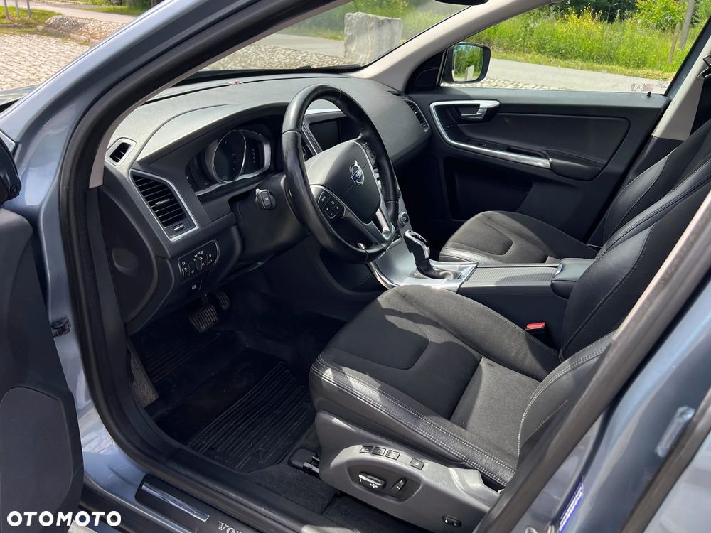 Volvo XC 60 D4 AWD Summum - 10
