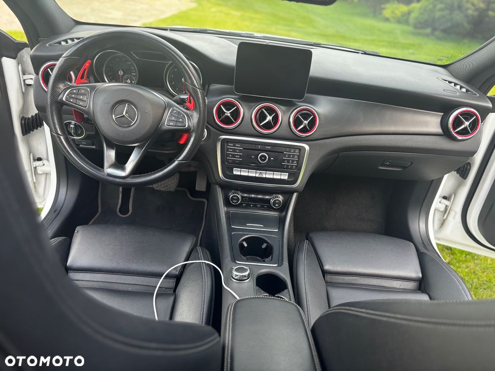 Mercedes-Benz CLA 250 4-Matic - 7