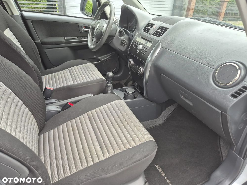 Suzuki SX4 1.6 Premium 2012 - 8