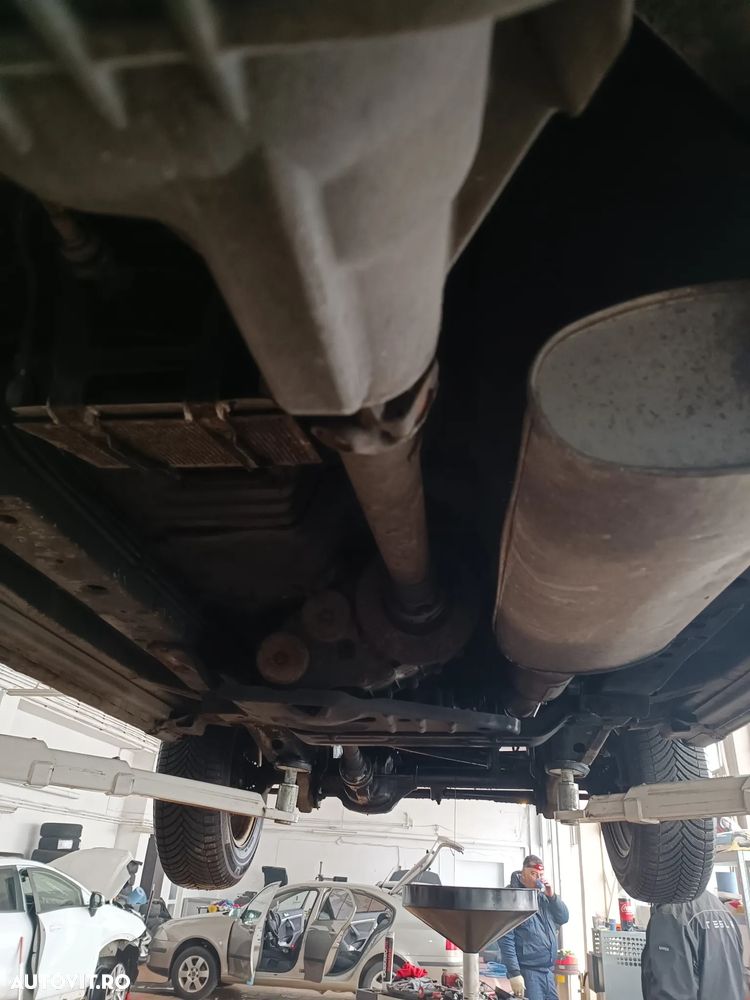 Jeep Grand Cherokee 2.7 CRD Overland - 11