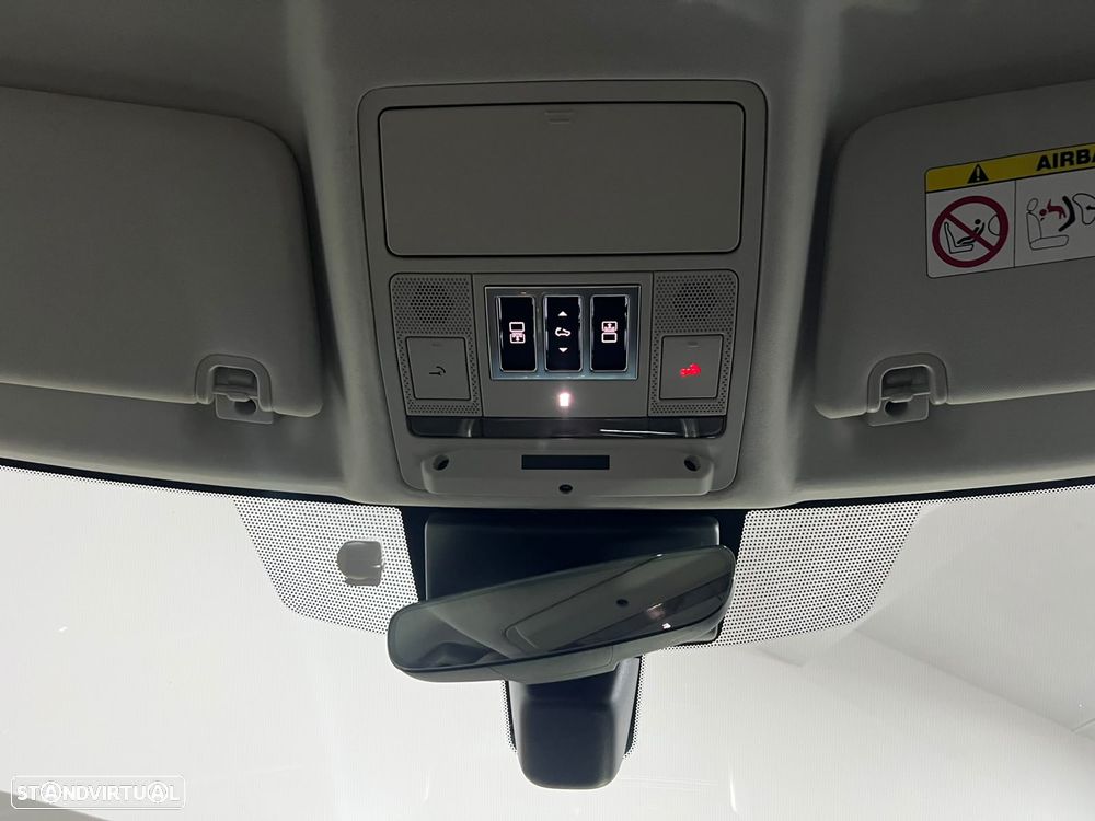 Land Rover Discovery 2.0 SD4 HSE Lusury Auto - 29