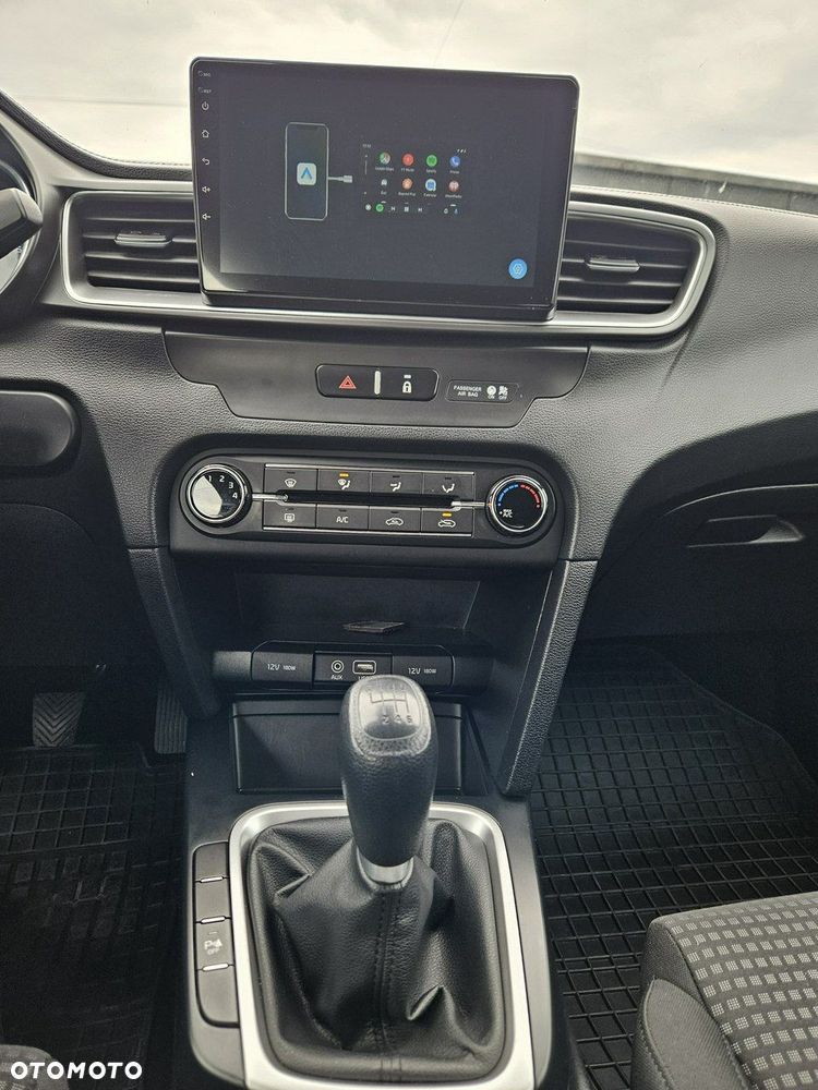 Kia Ceed - 9