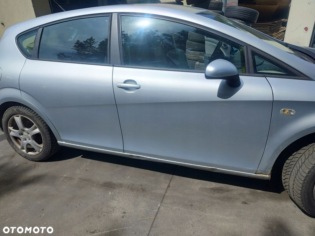 SEAT LEON II 1,6MPI PAS PRZÓD CHŁODNICE - 4