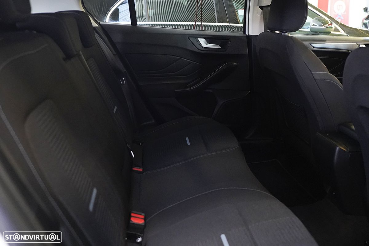 Ford Focus - 17