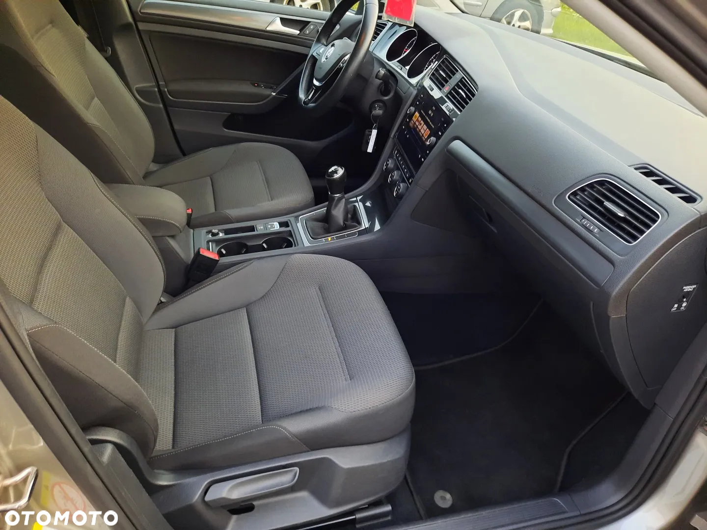 Volkswagen Golf Variant 1.6 TDI (BlueMotion Technology) Comfortline - 22