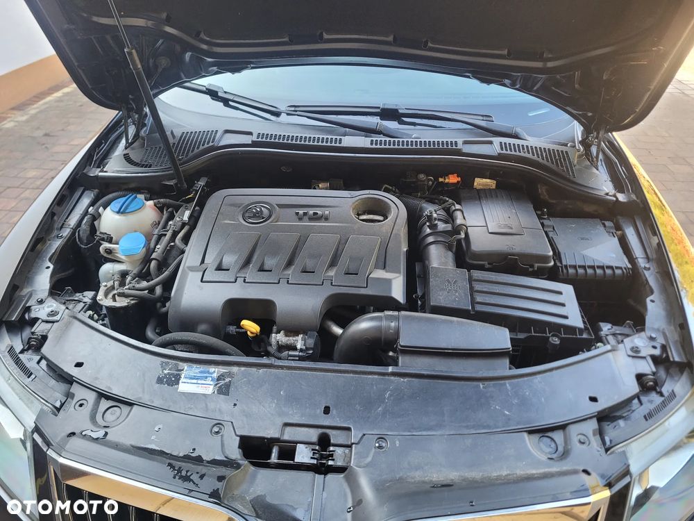 Skoda Superb 2.0 TDI Green tec DSG Elegance - 29