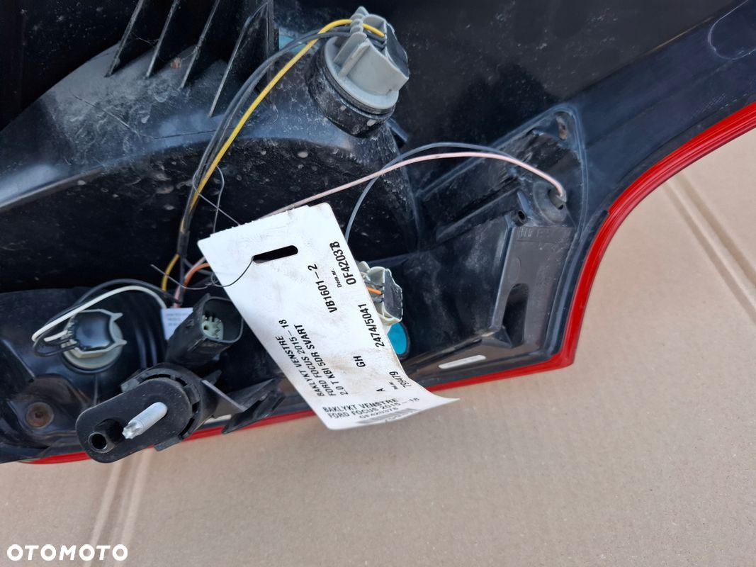 LAMPA TYŁ FORD FOCUS MK3 LIFT HB ORYGINAŁ SUPER STAN - 10