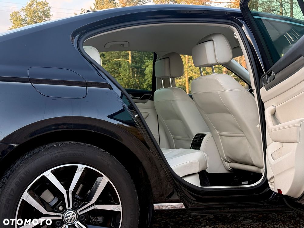 Volkswagen Passat - 20