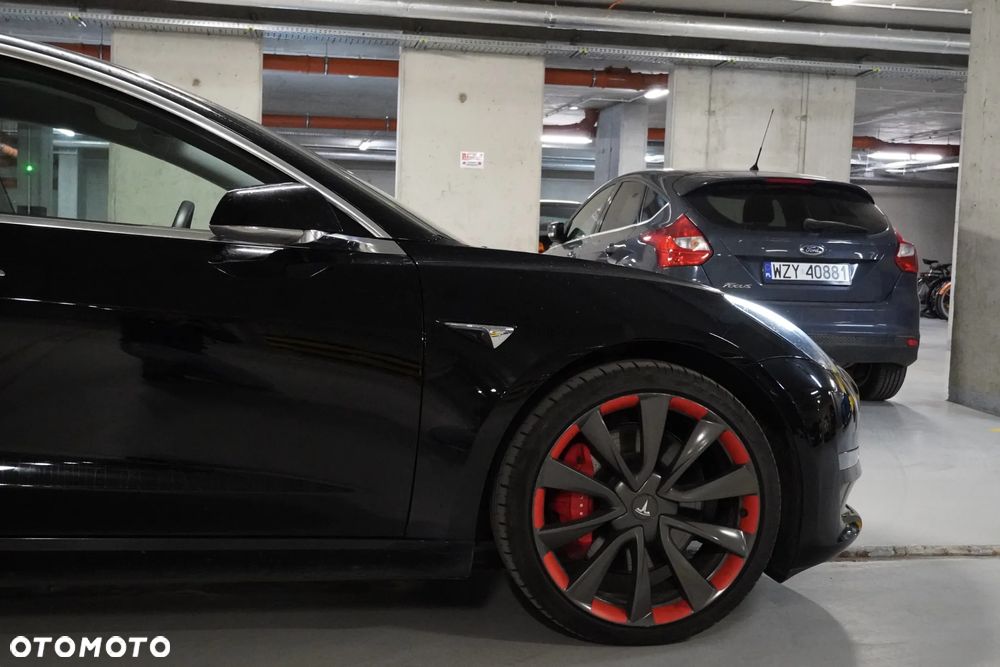 Tesla Model 3 - 3