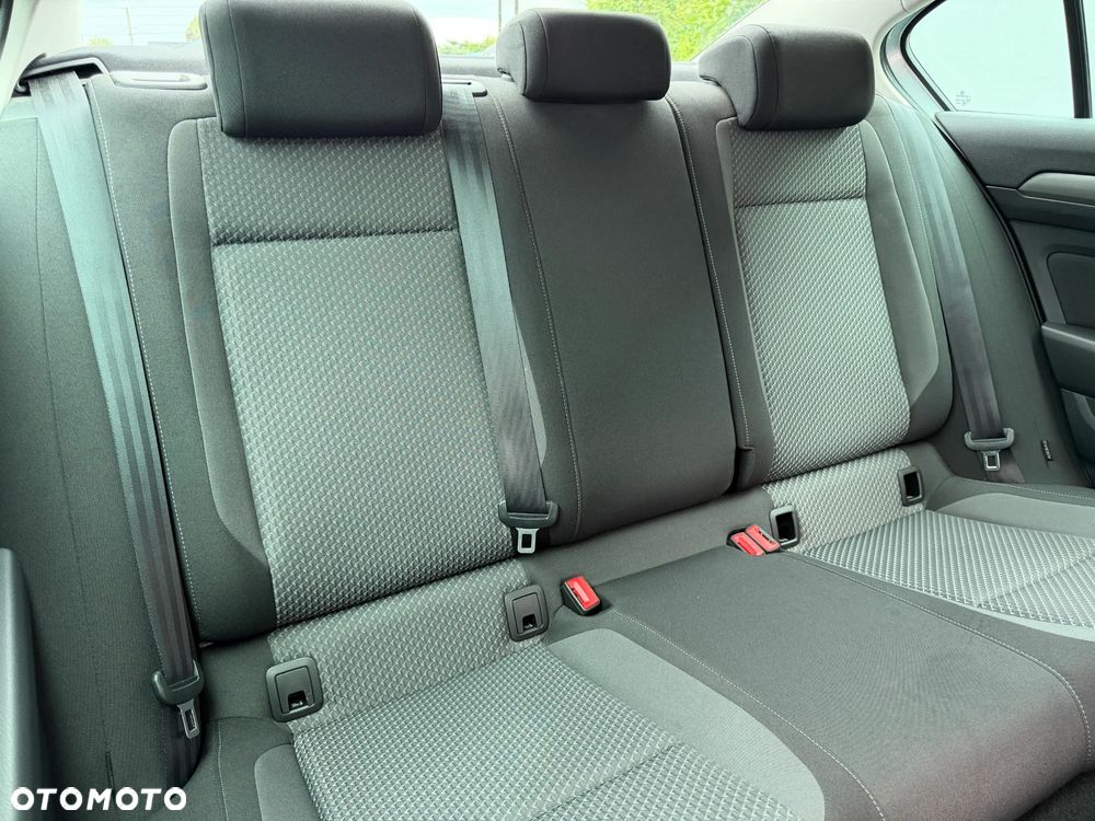 Volkswagen Passat 2.0 TDI EVO Essence - 23