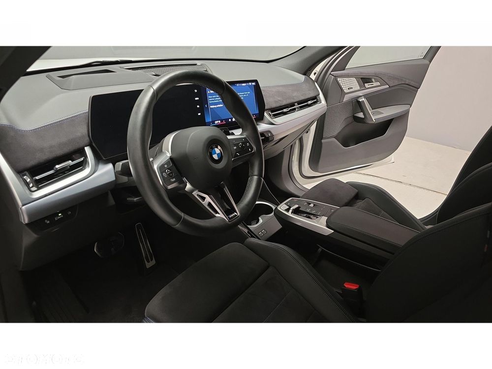 BMW X2 - 16