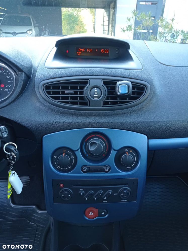 Renault Clio 2008 photo 5