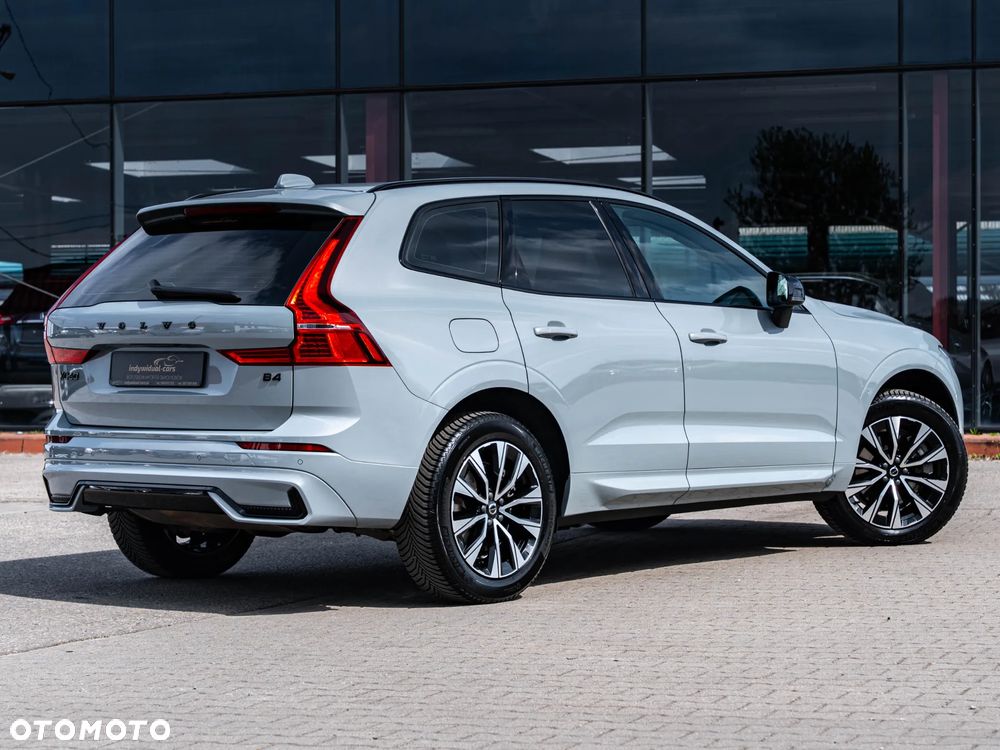 Volvo XC 60 B4 B Plus Dark - 13