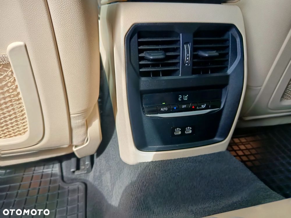 BMW Seria 3 330i Sport Line - 14