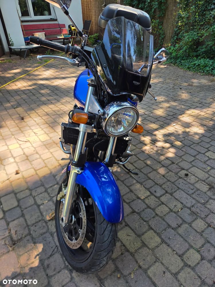 Suzuki GSX - 3