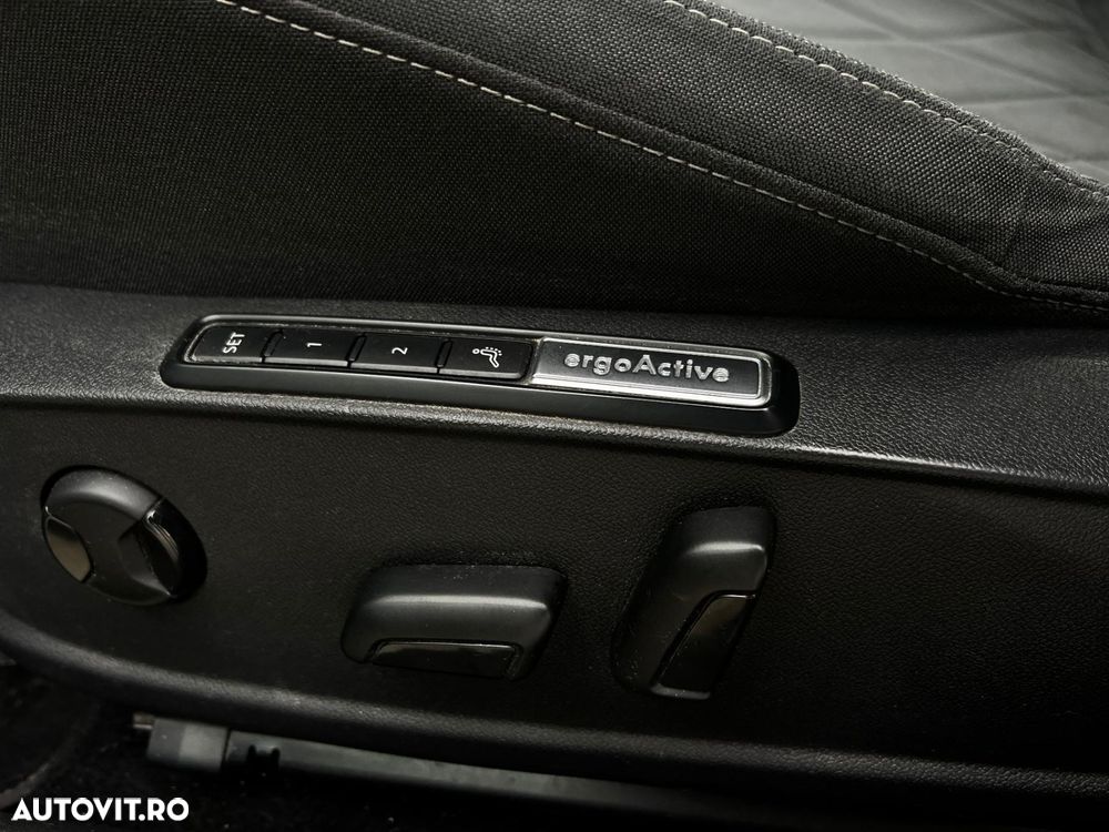 Volkswagen Golf - 15