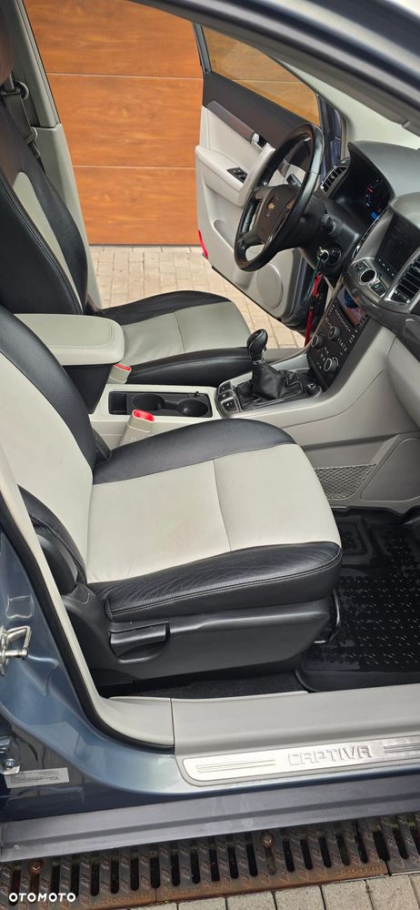 Chevrolet Captiva - 12