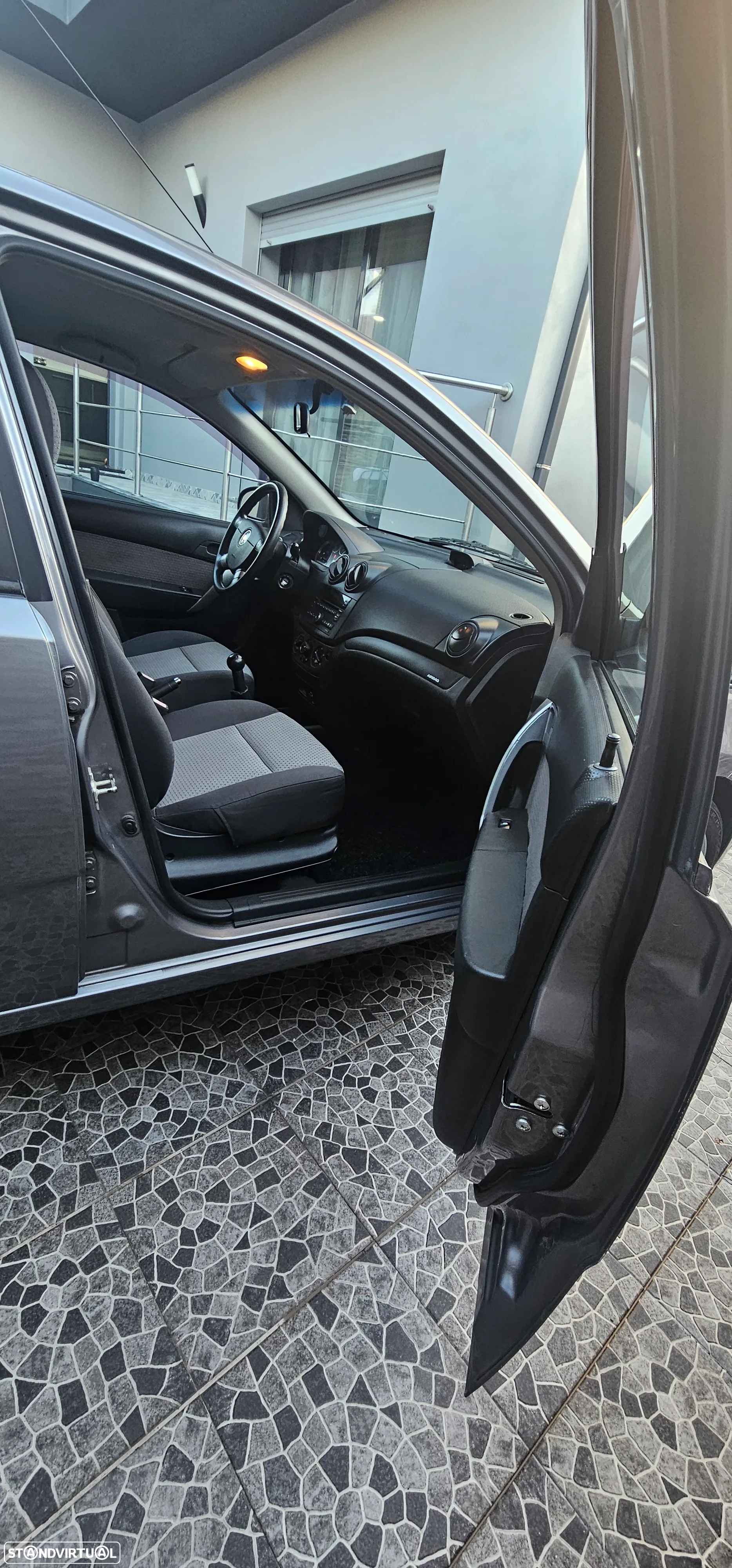 Chevrolet Aveo 1.2 LT - 10
