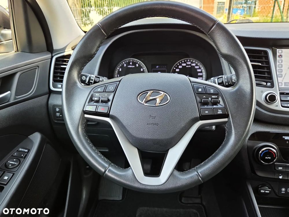 Hyundai Tucson 1.6 GDI BlueDrive Style 2WD - 25