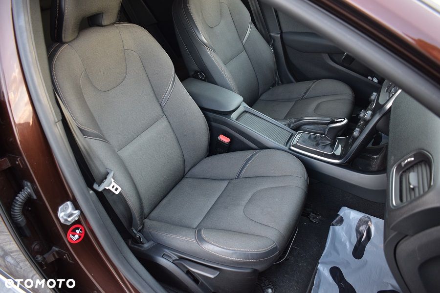 Volvo V40 Cross Country D3 Drive-E SCR Dynamic Edition - 12