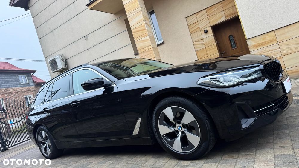 BMW Seria 5 520d Sport Line - 12