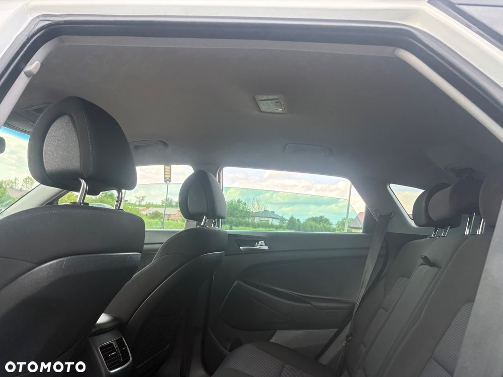 Hyundai Tucson 1.6 GDI BlueDrive Comfort 2WD - 23