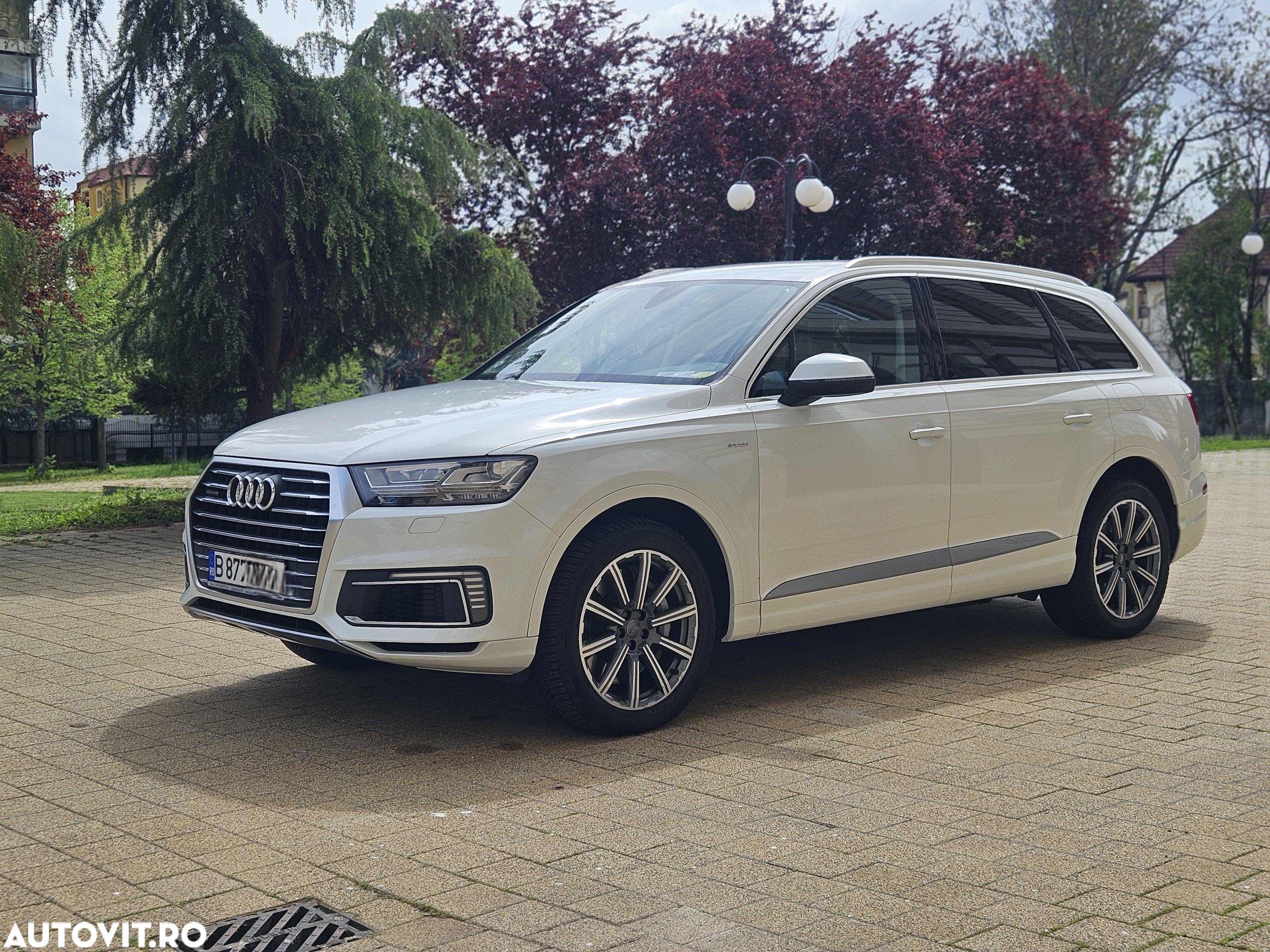 Audi Q7 - 1