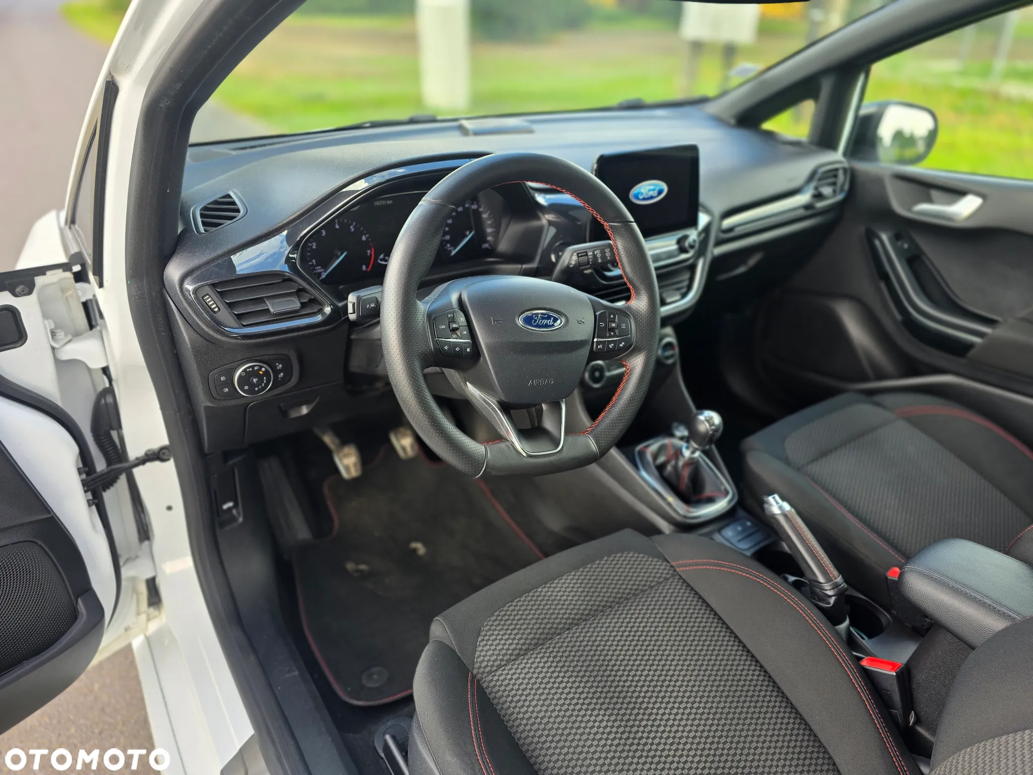 Ford Fiesta 1.0 EcoBoost S&S ST-LINE - 13