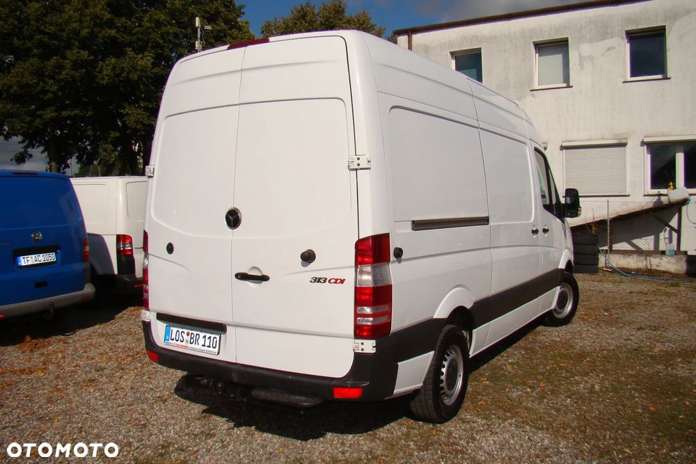 Mercedes-Benz Sprinter - 5