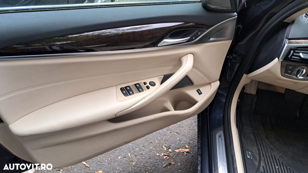 BMW Seria 5 530i Aut. - 7