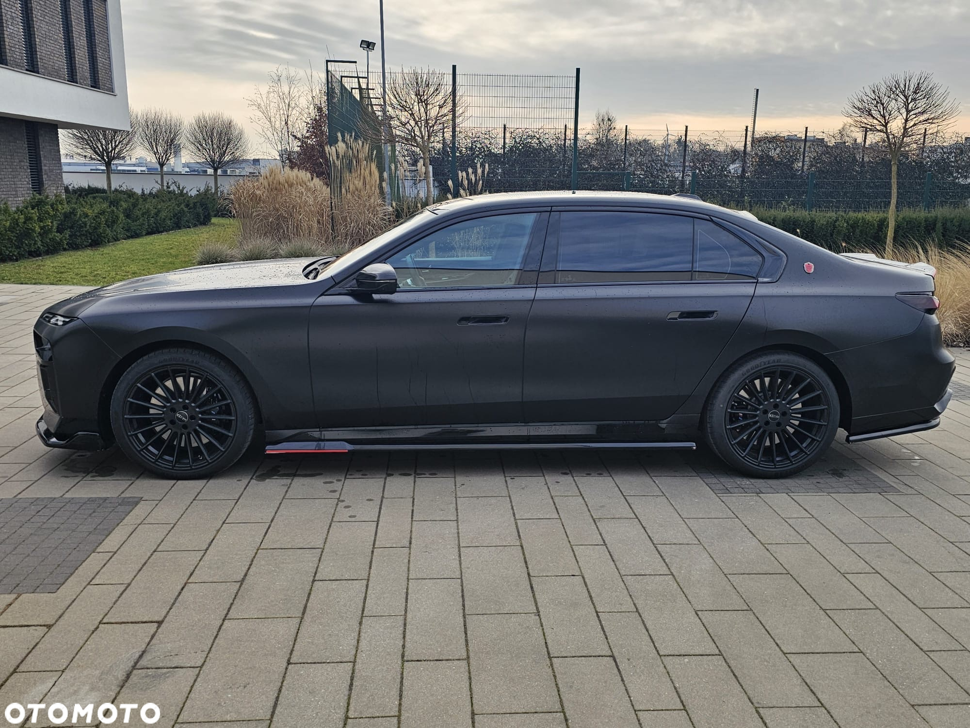 BMW Seria 7 M760Li xDrive - 8