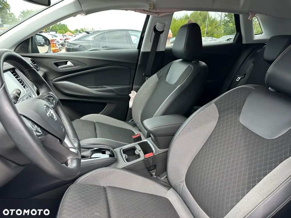 Opel Grandland X - 12