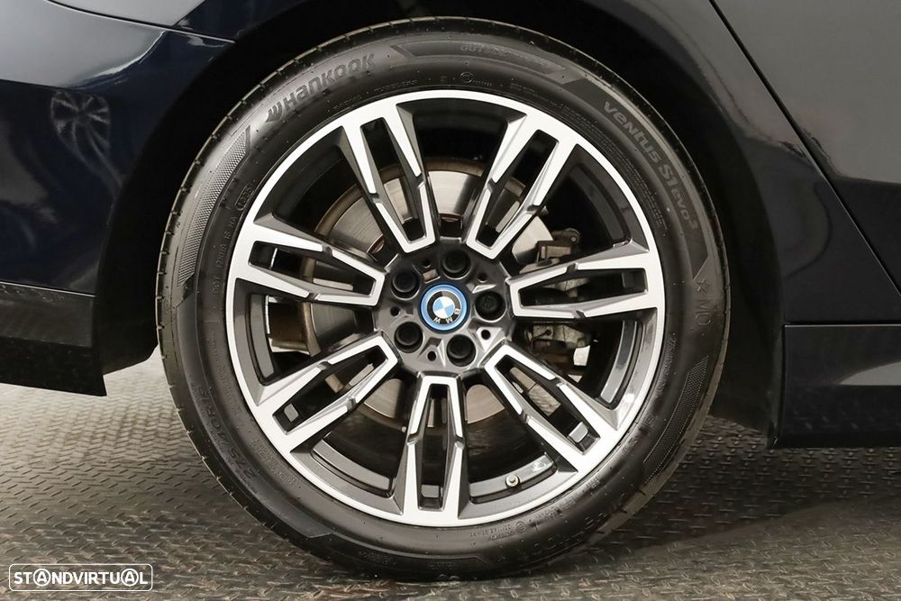 BMW 530 e Pack Desportivo M - 5