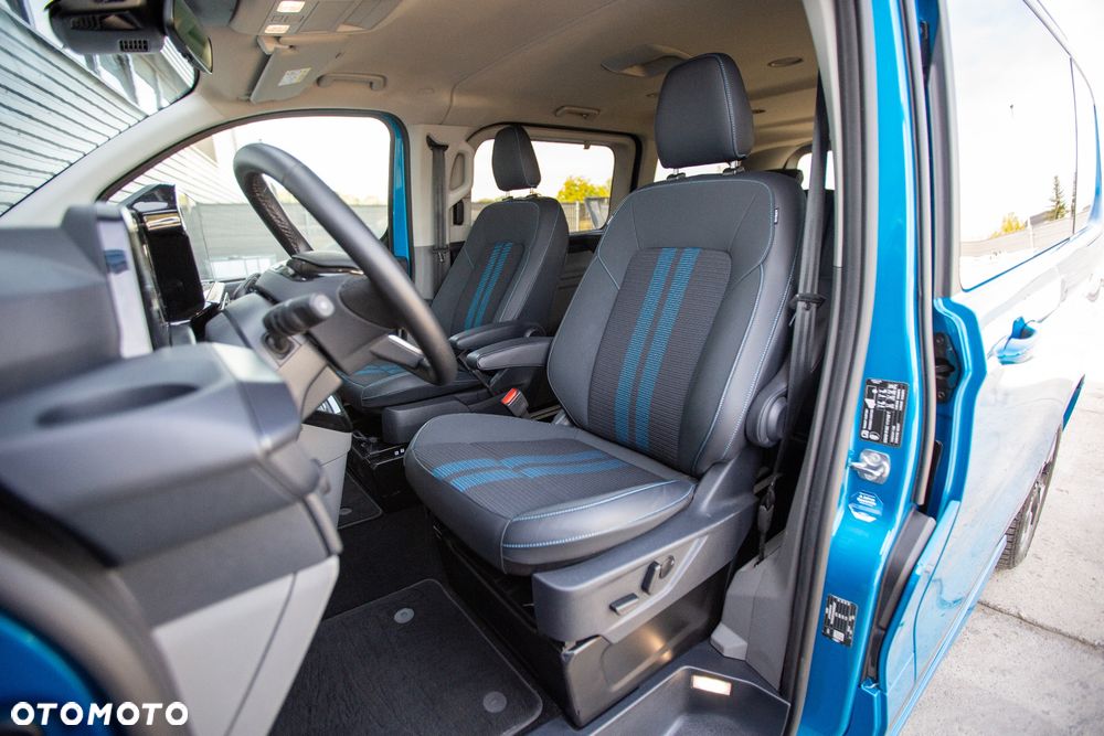 Ford Tourneo Custom - 13