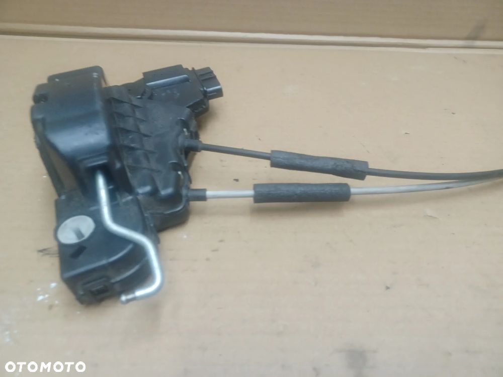 ZAMEK DRZWI LEWY PRZÓD HYUNDAI H1 6PIN - 2