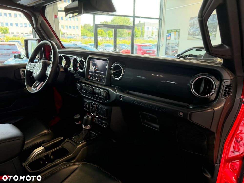 Jeep Wrangler - 25