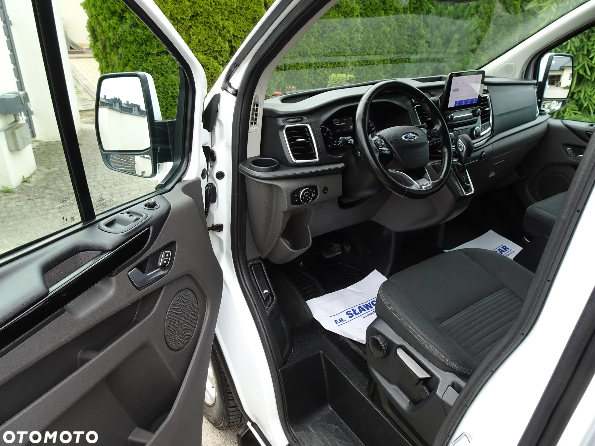 Ford Transit Custom 320 L2H1 Limited (bryg.) - 17