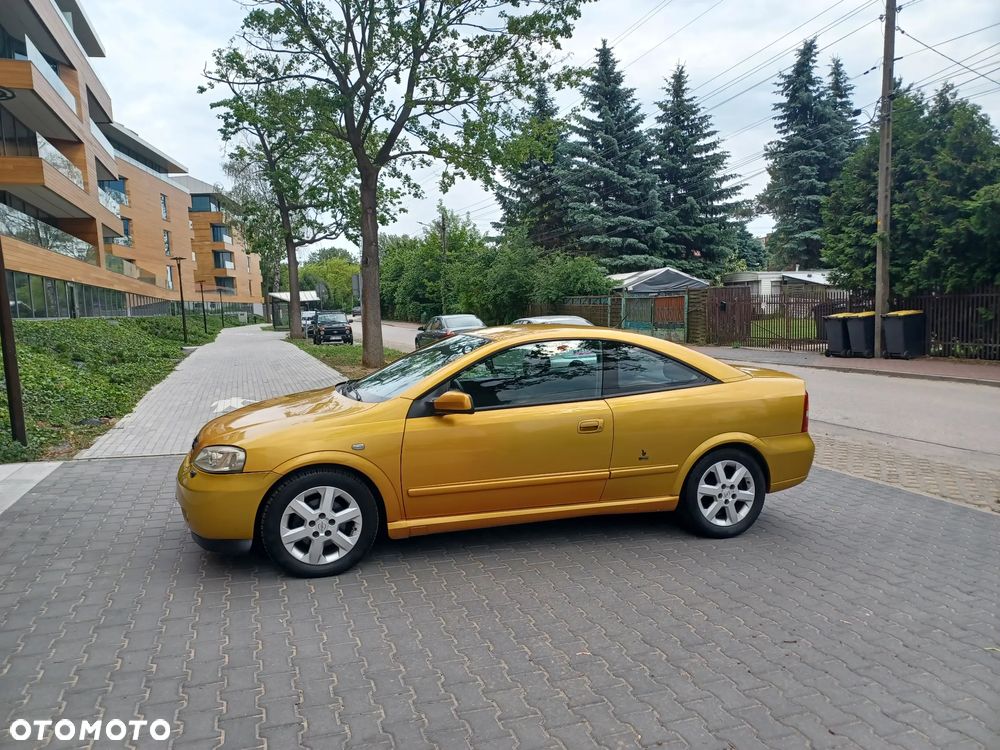 Opel Astra 2.2 Bertone - 4