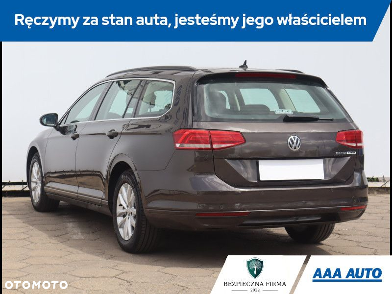 Volkswagen Passat - 5