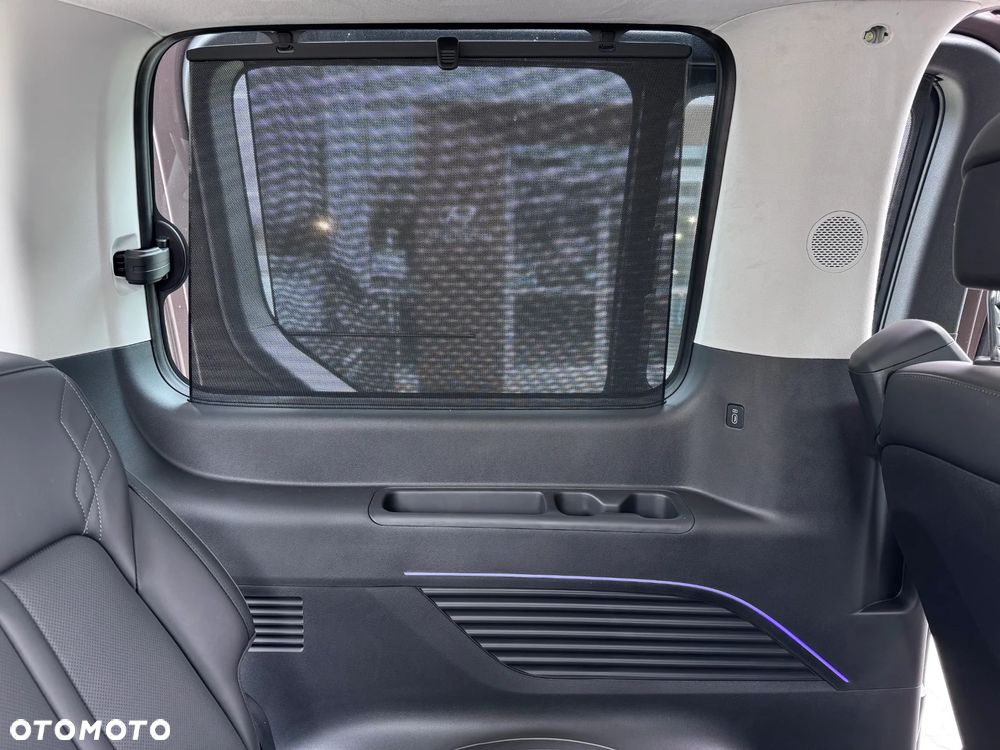 Hyundai Staria 1.6 T-GDI HEV Luxury - 20