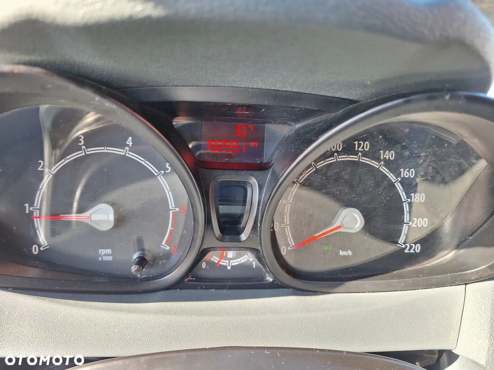 Ford Fiesta 1.25 Titanium - 34