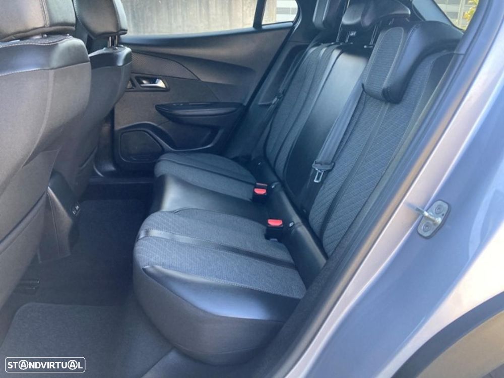 Peugeot 2008 1.2 Hybrid Allure e-DCS6 - 37