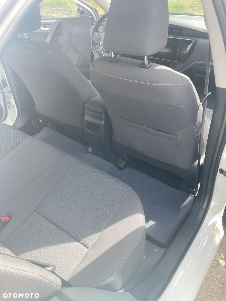 Toyota Corolla 1.6 Comfort - 11