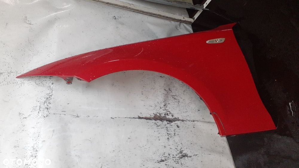 * BŁOTNIK PRZEDNI PRZOD  LEWY BMW 1 E81 E82 E87 E88 438 JAPANROT DO MALOWANIA CZERWONY - 2