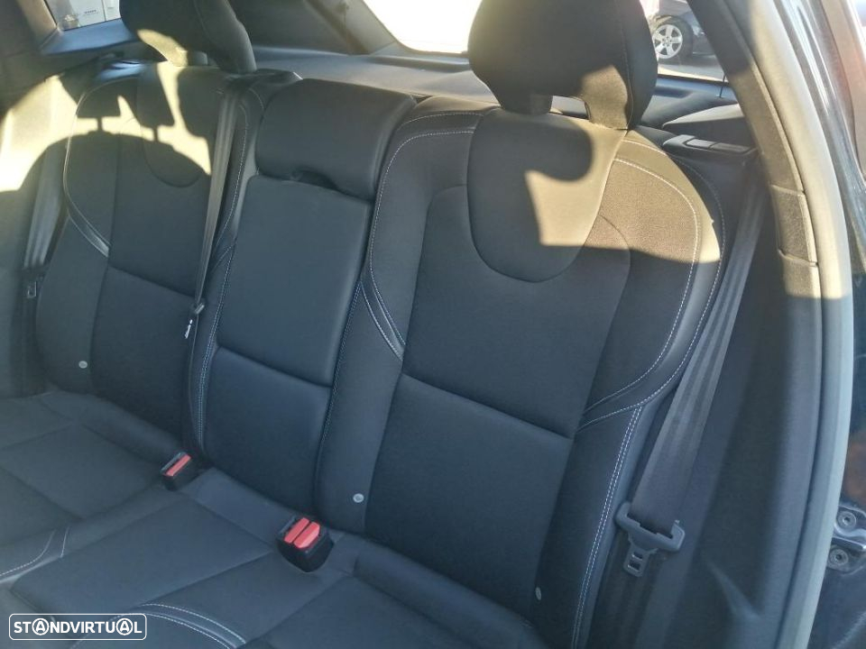 Volvo V40 2.0 D4 Summum - 25
