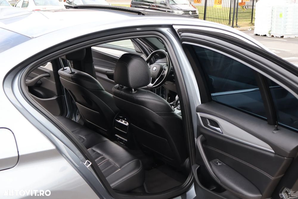 BMW Seria 5 520d xDrive Aut. Luxury Line - 12